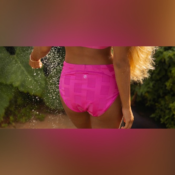 Nani Flamingo Rip Curl Pink Mid High-Waist Bikini Bottom - M - Picture 2 of 10